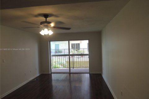 Copropriété à louer à Miami Beach, Floride: 1 chambre, 51.47 m2 № 1926267 - photo 4