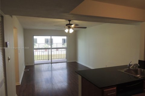 Copropriété à louer à Miami Beach, Floride: 1 chambre, 51.47 m2 № 1926267 - photo 3