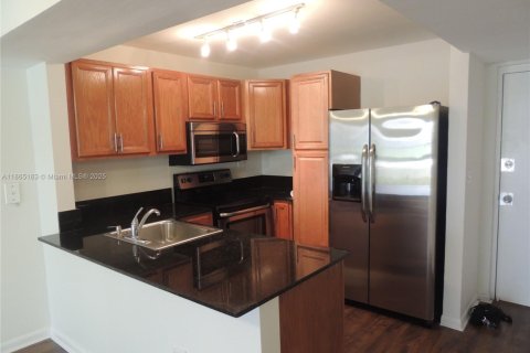 Copropriété à louer à Miami Beach, Floride: 1 chambre, 51.47 m2 № 1926267 - photo 2