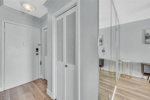 Купить кондоминиум в Форт-Лодердейл, Флорида 3 комнаты, 75.25м2, № 2083345 - фото 22