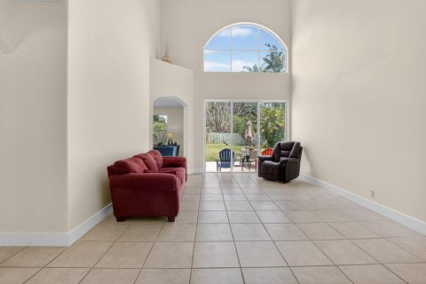House in Lake Worth, Florida 5 bedrooms, 248.33 sq.m. № 2246174 - photo 4