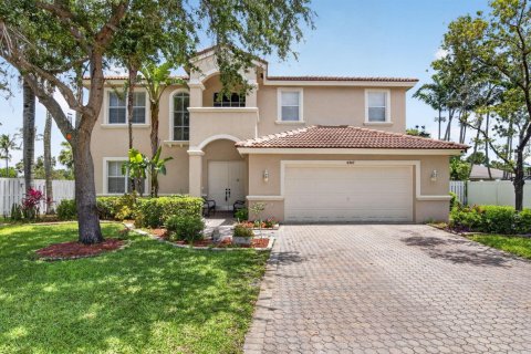 House in Lake Worth, Florida 5 bedrooms, 248.33 sq.m. № 2246174