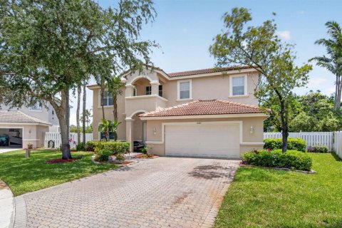 House in Lake Worth, Florida 5 bedrooms, 248.33 sq.m. № 2246174 - photo 3
