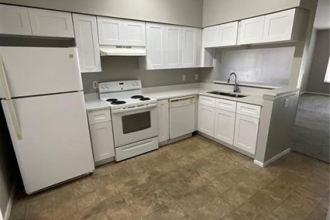 House in Kissimmee, Florida 2 bedrooms, 80.27 sq.m. № 1634968 - photo 4