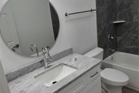 House in Gainesville, Florida 3 bedrooms, 140.28 sq.m. № 2104426 - photo 11