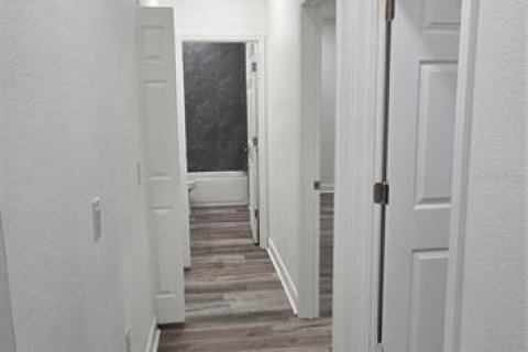House in Gainesville, Florida 3 bedrooms, 140.28 sq.m. № 2104426 - photo 8