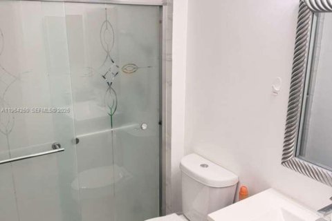 Townhouse in Miami, Florida 3 bedrooms, 135.82 sq.m. № 2026752 - photo 5