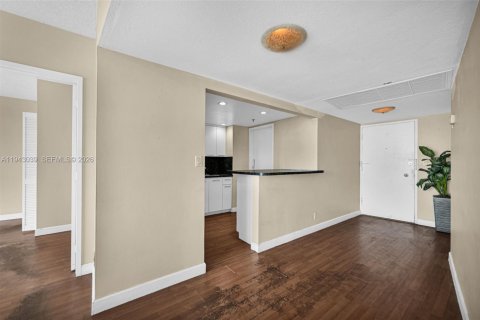 Condominio en venta en Miami Beach, Florida, 2 dormitorios, 85.47 m2 № 2003330 - foto 5