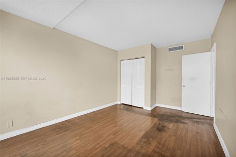 Condominio en venta en Miami Beach, Florida, 2 dormitorios, 85.47 m2 № 2003330 - foto 26