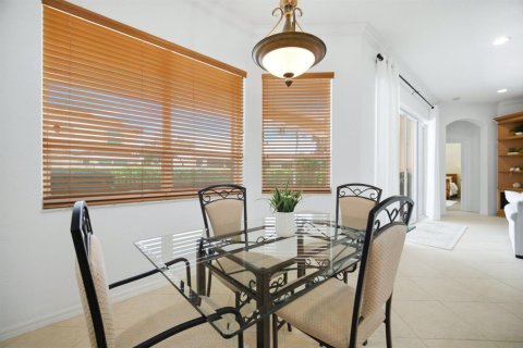 House in Coral Springs, Florida 4 bedrooms, 213.77 sq.m. № 2083428 - photo 30