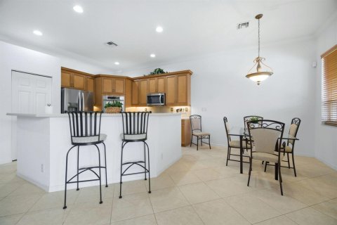 House in Coral Springs, Florida 4 bedrooms, 213.77 sq.m. № 2083428 - photo 28