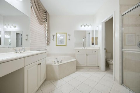 House in Coral Springs, Florida 4 bedrooms, 213.77 sq.m. № 2083428 - photo 11
