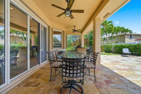 House in Coral Springs, Florida 4 bedrooms, 213.77 sq.m. № 2083428 - photo 18