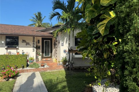 Снять в аренду виллу или дом в Хомстед, Флорида 3 спальни, 145.39м2, № 1941464 - фото 6