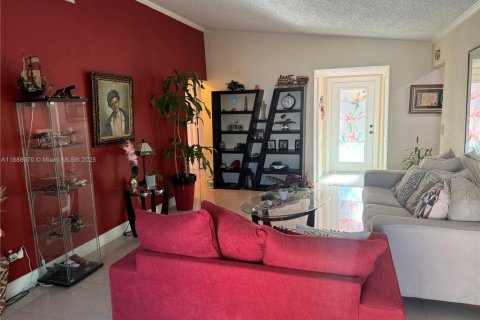 Снять в аренду виллу или дом в Хомстед, Флорида 3 спальни, 145.39м2, № 1941464 - фото 28