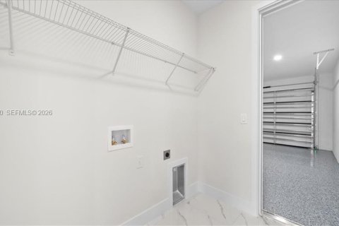 House in Lehigh Acres, Florida 3 bedrooms № 2029440 - photo 22