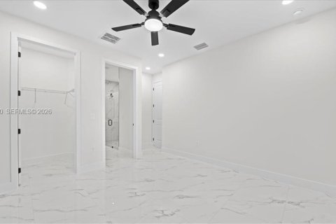 House in Lehigh Acres, Florida 3 bedrooms № 2029440 - photo 9