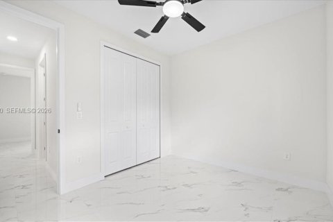 House in Lehigh Acres, Florida 3 bedrooms № 2029440 - photo 14