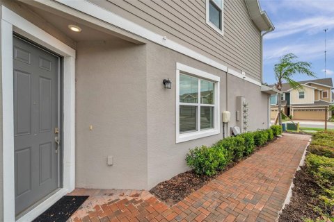 Townhouse in Fish Hawk, Florida 3 bedrooms, 165.37 sq.m. № 1575309 - photo 8
