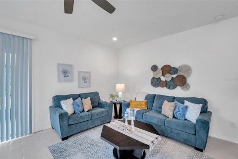 Townhouse in Fish Hawk, Florida 3 bedrooms, 165.37 sq.m. № 1575309 - photo 16
