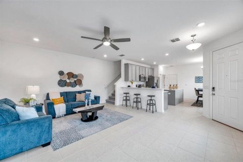 Townhouse in Fish Hawk, Florida 3 bedrooms, 165.37 sq.m. № 1575309 - photo 15