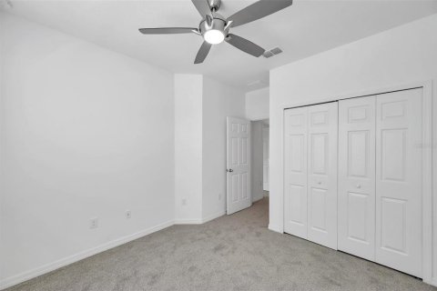 Townhouse in Fish Hawk, Florida 3 bedrooms, 165.37 sq.m. № 1575309 - photo 4
