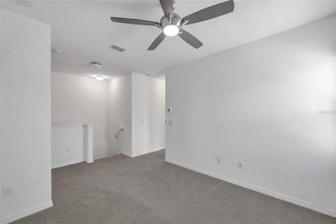 Townhouse in Fish Hawk, Florida 3 bedrooms, 165.37 sq.m. № 1575309 - photo 25