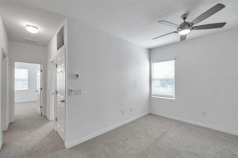 Townhouse in Fish Hawk, Florida 3 bedrooms, 165.37 sq.m. № 1575309 - photo 26