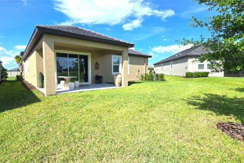 House in San Antonio, Florida 3 bedrooms, 164.44 sq.m. № 2226849 - photo 21