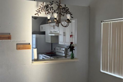 House in Orlando, Florida 2 bedrooms № 2073139 - photo 6