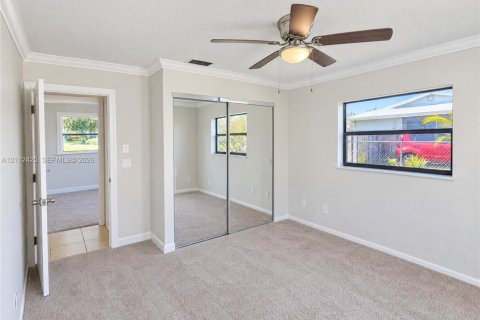 Villa ou maison à vendre à Port St. Lucie, Floride: 4 chambres, 130.81 m2 № 2431390 - photo 12