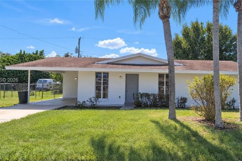 Villa ou maison à Port St. Lucie, Floride 4 chambres, 130.81 m2 № 2431390