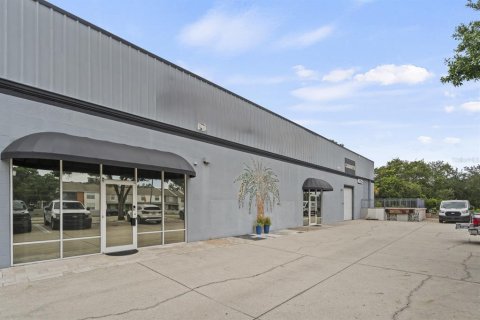 Commercial property in Winter Park, Florida 821.53 sq.m. № 2378204 - photo 2