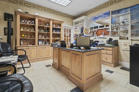 Commercial property in Winter Park, Florida 821.53 sq.m. № 2378204 - photo 18