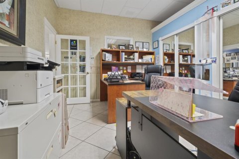 Commercial property in Winter Park, Florida 821.53 sq.m. № 2378204 - photo 17