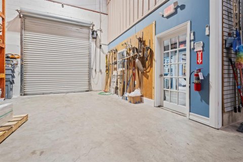 Commercial property in Winter Park, Florida 821.53 sq.m. № 2378204 - photo 15