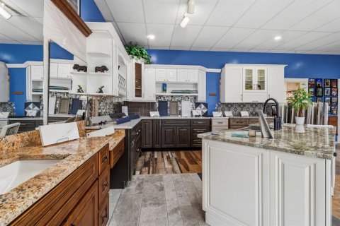 Commercial property in Winter Park, Florida 821.53 sq.m. № 2378204 - photo 7