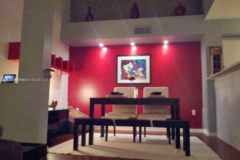 Снять в аренду кондоминиум в Пемброк-Пайнс, Флорида 2 спальни, 85.66м2, № 1790183 - фото 2