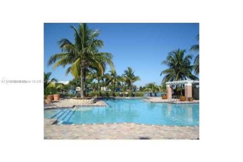 Снять в аренду кондоминиум в Пемброк-Пайнс, Флорида 2 спальни, 85.66м2, № 1790183 - фото 10