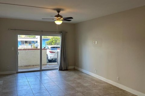Condo in Pompano Beach, Florida, 2 bedrooms  № 2082159 - photo 7