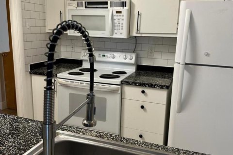 Condo in Pompano Beach, Florida, 2 bedrooms  № 2082159
