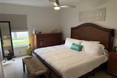 Снять в аренду виллу или дом в Майами, Флорида 2 спальни, 132.85м2, № 1963599 - фото 12