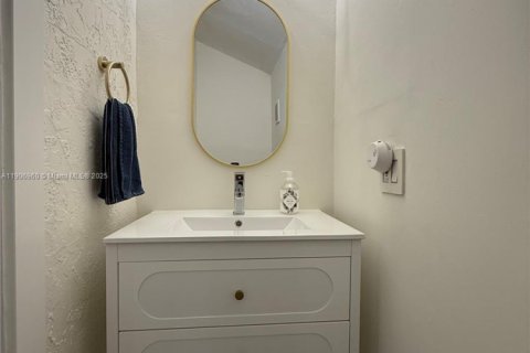 Снять в аренду виллу или дом в Майами, Флорида 2 спальни, 132.85м2, № 1963599 - фото 9