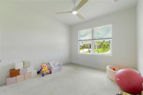 House in Port St. Lucie, Florida 4 bedrooms, 186.83 sq.m. № 2392652 - photo 17