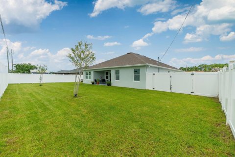 House in Port St. Lucie, Florida 4 bedrooms, 186.83 sq.m. № 2392652 - photo 26