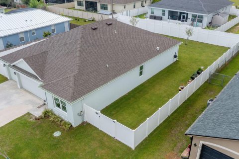 House in Port St. Lucie, Florida 4 bedrooms, 186.83 sq.m. № 2392652 - photo 29