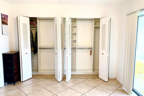 Condo in West Palm Beach, Florida, 1 bedroom  № 2158387 - photo 22