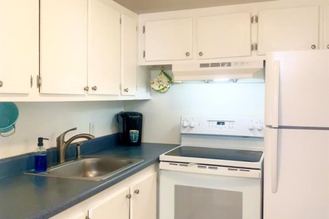 Condo in West Palm Beach, Florida, 1 bedroom  № 2158387 - photo 3