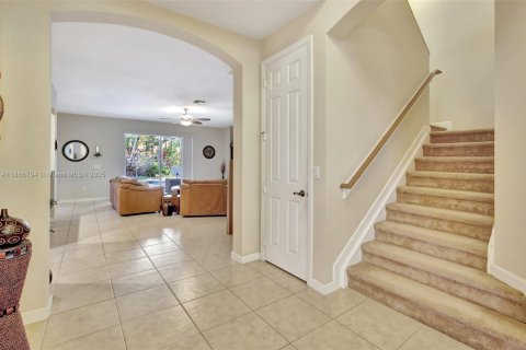 Купить виллу или дом в Уэстон, Флорида 5 спален, 392.51м2, № 1971425 - фото 13