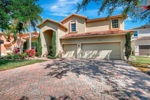 Купить виллу или дом в Уэстон, Флорида 5 спален, 392.51м2, № 1971425 - фото 2